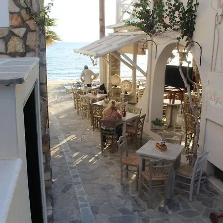 Szálloda Theofanis On The