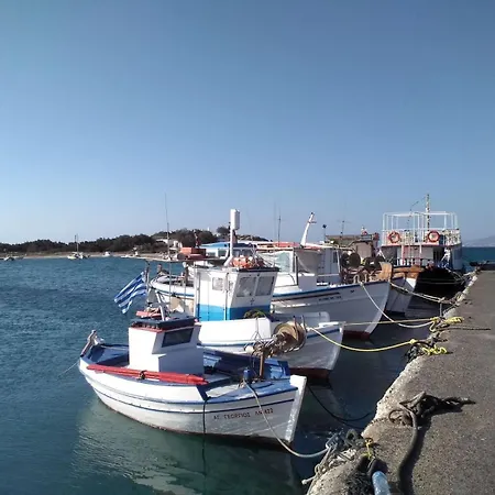 Theofanis On The Hotel *