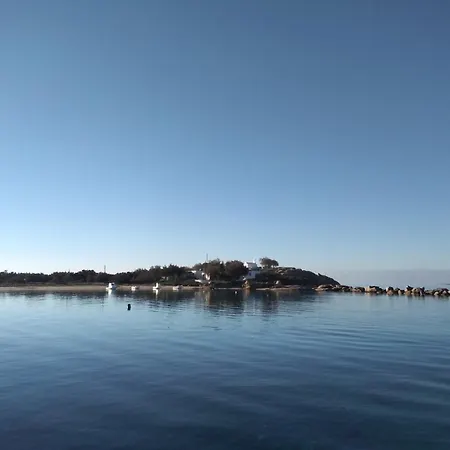 ホテル Theofanis On The