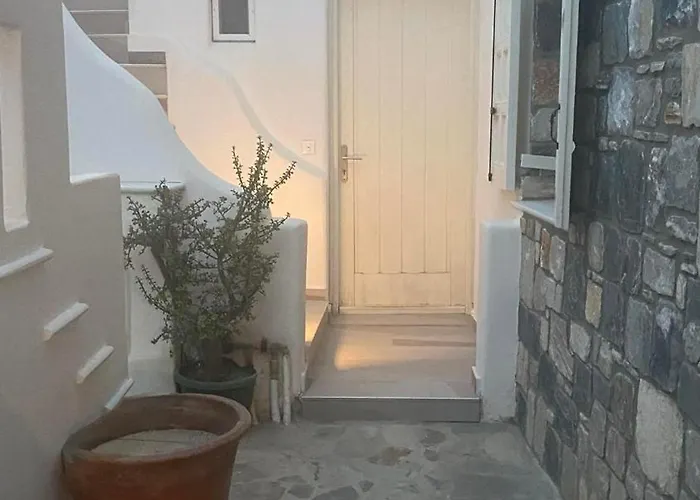 Hotel Theofanis On The *