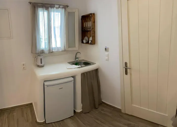 Theofanis On The Hotel